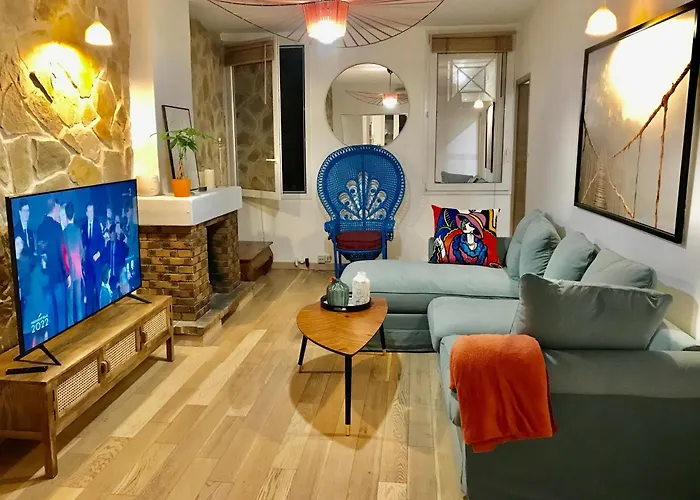 Luxe Calme Et Volupte Avec Vue Panoramique Sur Le Vieux Port