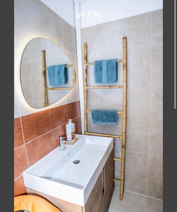 Luxe Calme Et Volupte Avec Vue Panoramique Sur Le Vieux Port Appartement